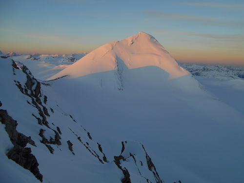 alpenglow on mount baker